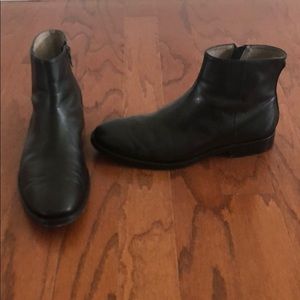 Banana Republic Men Boot size 9